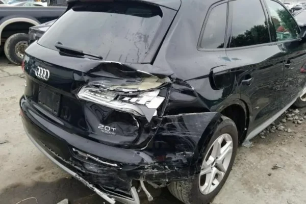 Audi Q5 поврежден: Типичные поломки и стоимость ремонта Audi Q5 поврежден: Типичные поломки и стоимость ремонта