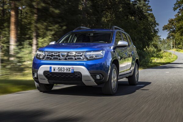 Первый тест-драйв рестайлингового Dacia Duster: на перепутье