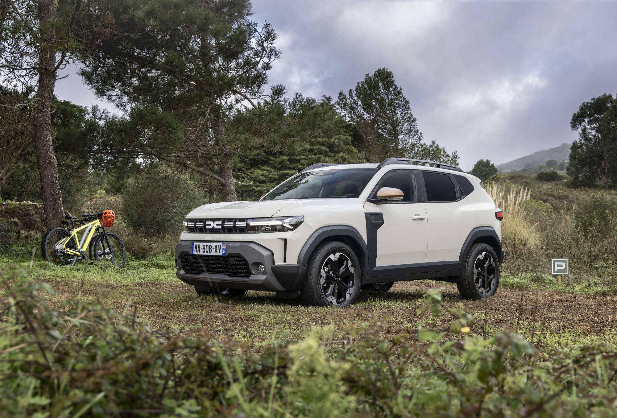 Dacia Duster в списке финалистов конкурса «Автомобиль года 2025» в Европе. Кто еще конкуренты?