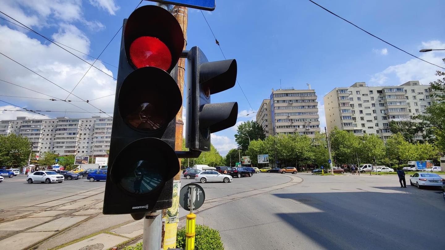 В Бухаресте все еще есть 8 умных перекрестков. Где ввели в эксплуатацию новые светофоры