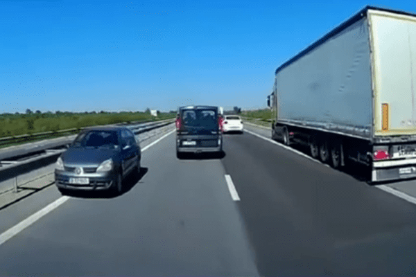 Трагедия предотвращена в последний момент на трассе А1. Водителя сняли на видео, когда он ехал по встречной полосе | ВИДЕО