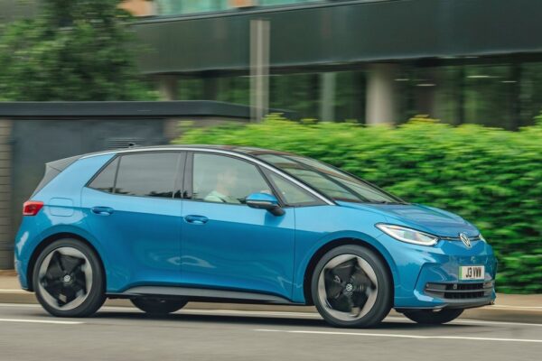 Audi, Mercedes, Stellantis и Volkswagen будут предлагать субсидии на электромобили вместо государства!