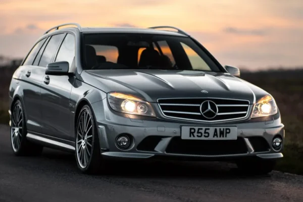 Mercedes C63 AMG W204 – спортивные характеристики, проблемы и мнения пользователей