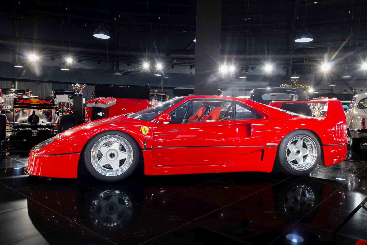 Ferrari F40 – последний автомобиль, одобренный самим Энцо Феррари.