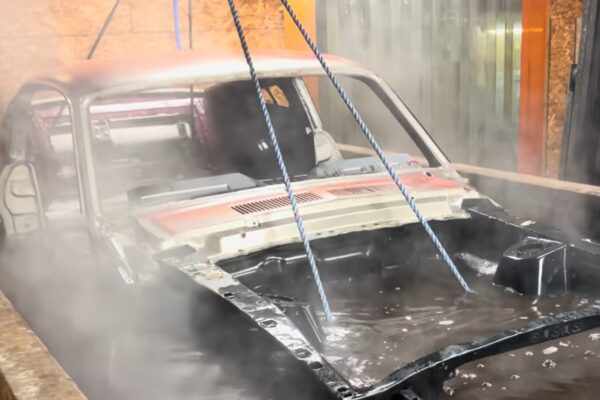 Как выглядит Ford Mustang 1967 года после химической ванны – ВИДЕО