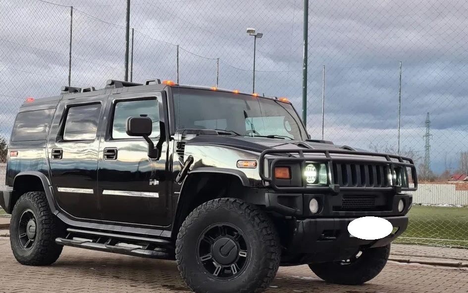 Единственный Hummer на autovit.ro стоит совсем не дешево. Это самый мужественный американский автомобиль.