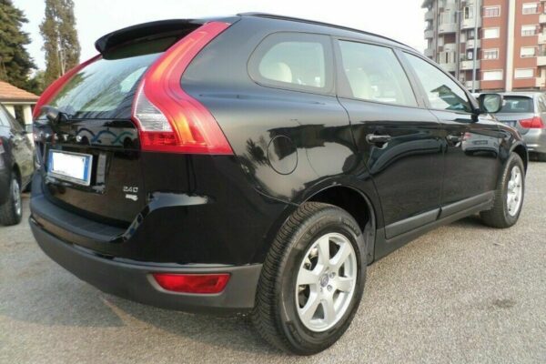 Самый дешевый внедорожник Volvo XC60 на mobile.de. Это самая продаваемая модель Volvo.