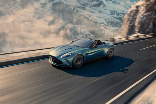 Aston Martin представляет новый Vantage Roadster — кабриолет с двигателем V8 мощностью более 650 л.с.