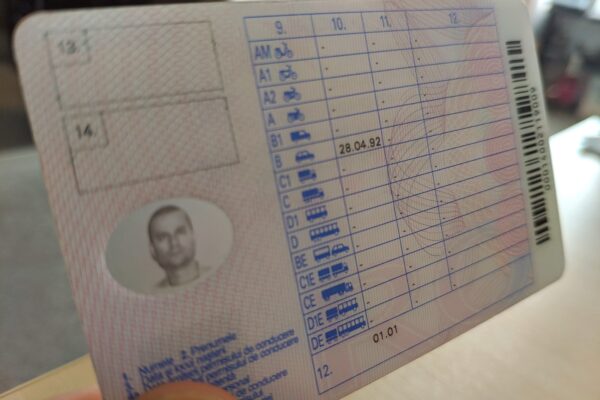 Какие документы необходимы для смены водительского удостоверения в 2020 году