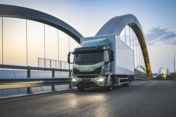 Версия Iveco Eurocargo, работающая на сжатом природном газе, получила награду «Экологичный грузовик года»