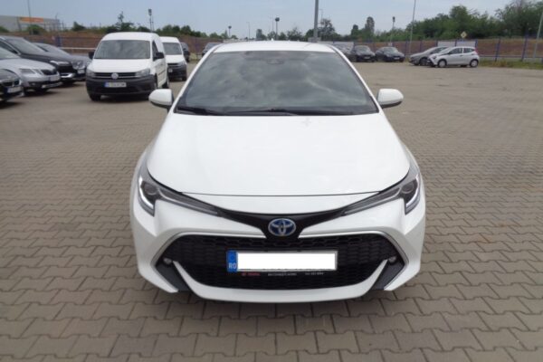 Unicredit Leasing продает подержанную Toyota Toyota. Сколько стоит после 180 000 км