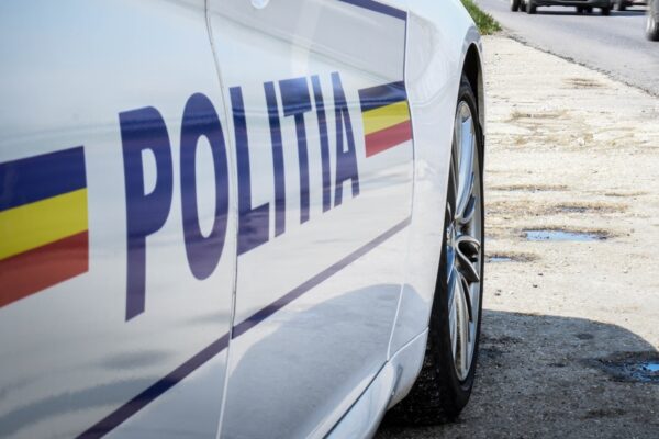 Автомобили больше не будут припарковаться на тротуаре. Дорожная полиция может забрать их