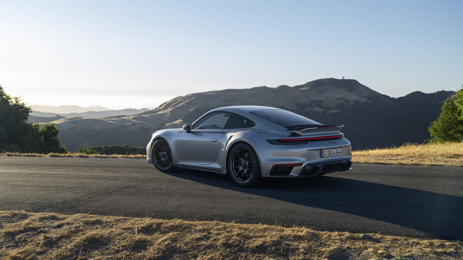 Porsche уводит 1900 сотрудников с двух немецких фабрик