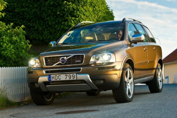 Проблемы, возникающие в Volvo XC90, самый безопасный внедорожник. Те, кто хочет копию во второй руке, должны знать, что