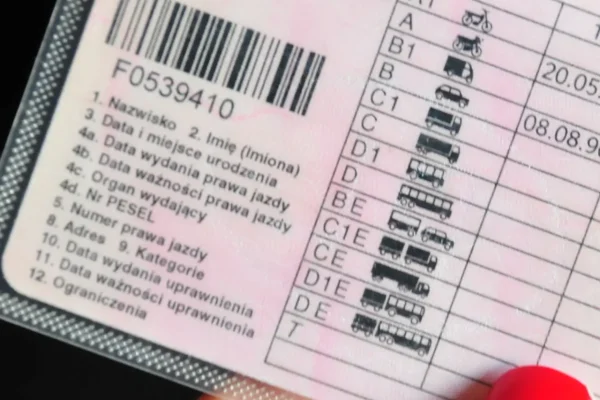 Как переписать машину сыну без ненужных формальностей и налогов