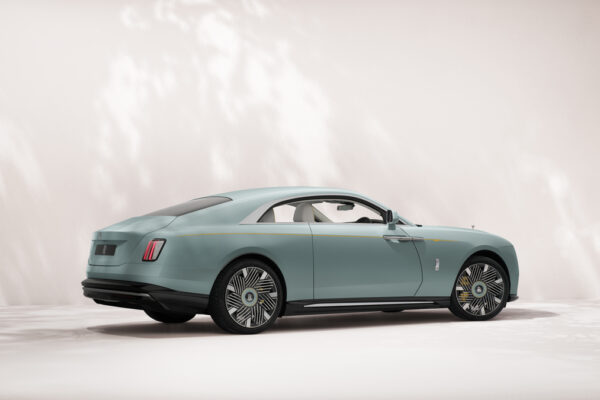 Rolls-Royce Spectre, вдохновленный Primavera: Elegant в ограниченном тире