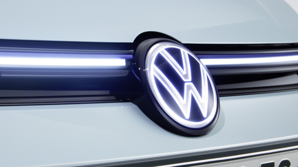 Volkswagen собирается запустить новый доступный электрический кроссовер. Первые дизайнерские наброски - фото