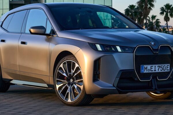 ZF представляет, как будет выглядеть будущее будущего: электрический, цифровой и без кабелей