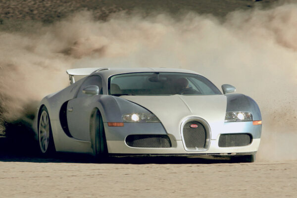 Bugatti Veyron празднует 20 лет: вот как автомобильная индустрия революционизировала