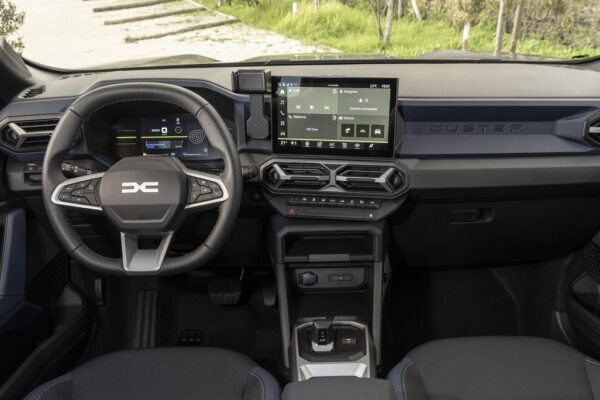 Что заставляет VLAD MICșUnescu быть осторожным с новыми моделями Dacia-Renault