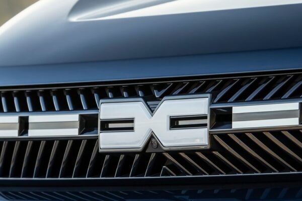 Опыт владельца Dacia Bigster Hybrid на дороге 2000 км в Грецию и обратно