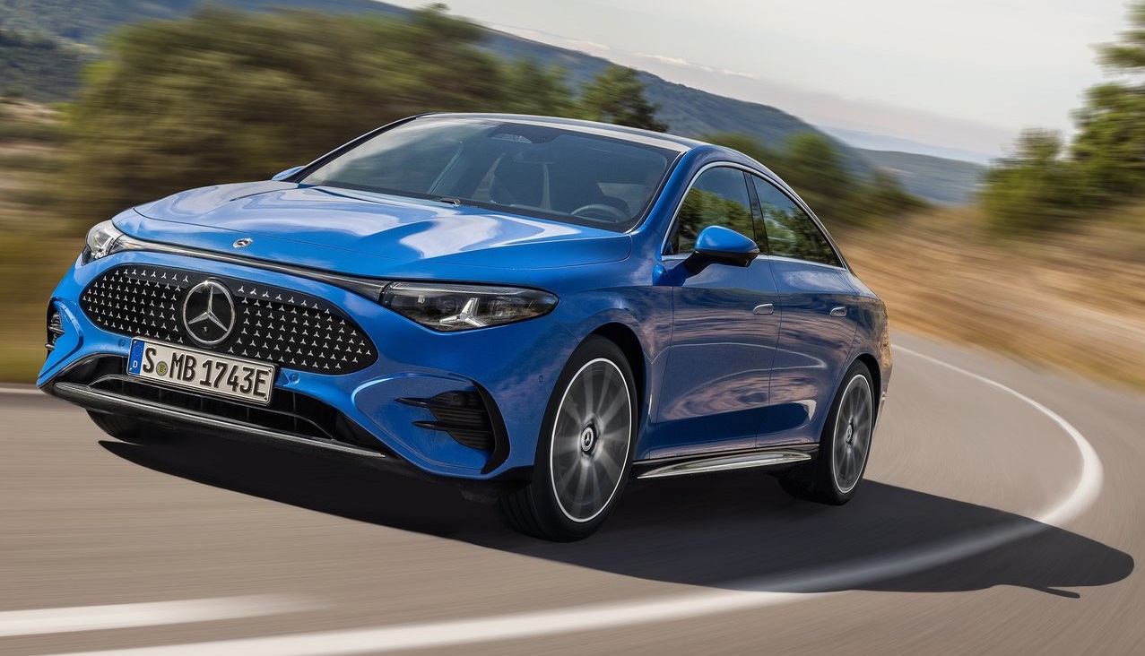 Мерседес-Бенц отрицает слухи. Говорит, что он не будет использовать двигатели из BMW в своих автомобилях