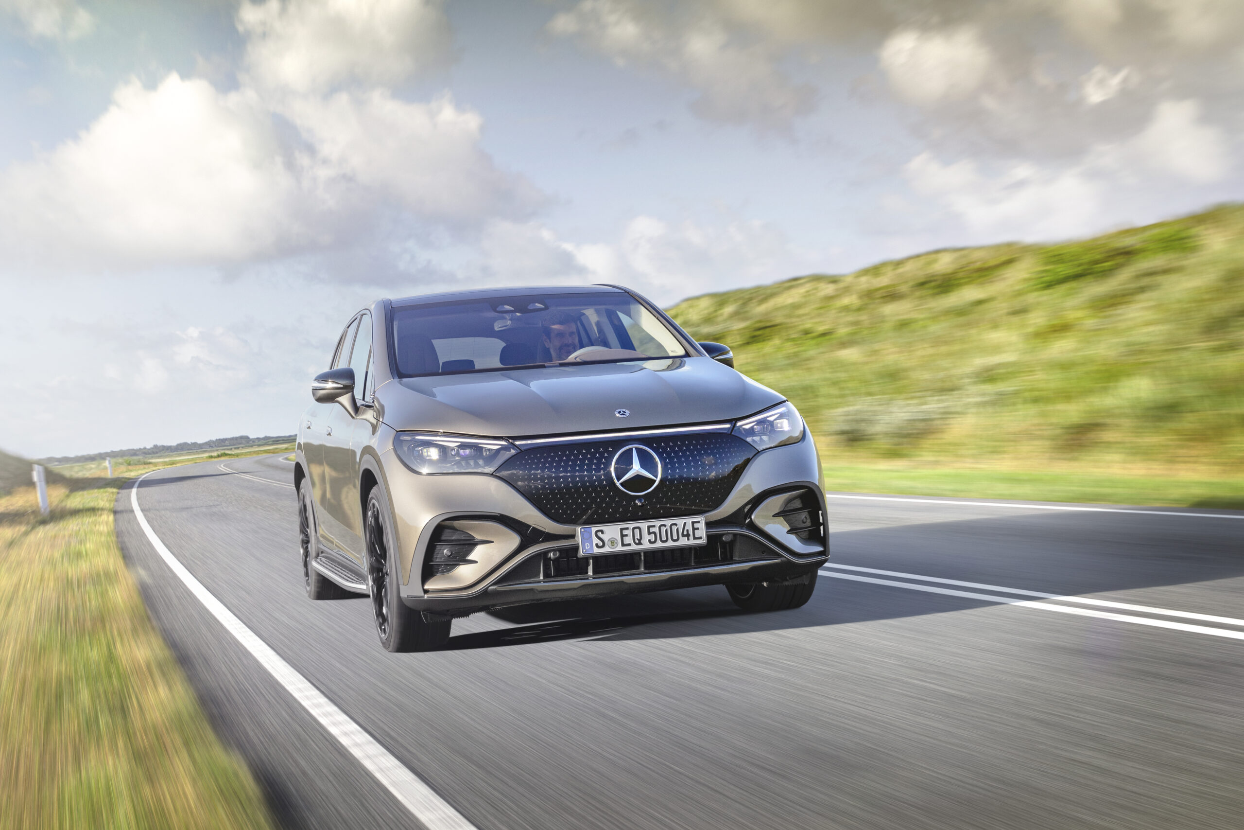 Mercedes-Benz отдает две электрические модели. Их производство закончится в 2026 году