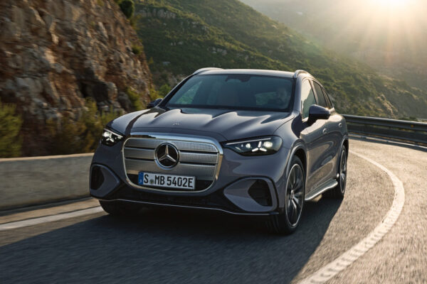 Новый Mercedes-Benz GLC с EQ-технологиями дебютировал в Мюнхене. Новая эра для немецкого производителя