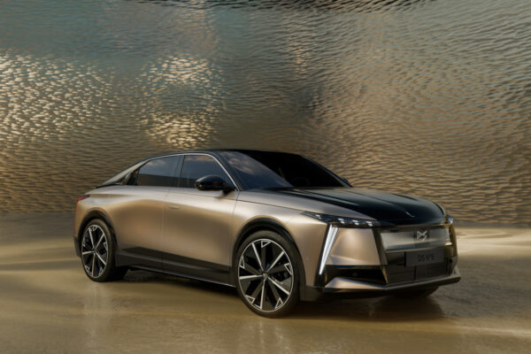 Новый и долгожданный DS № 8 теперь можно заказать в Румынии