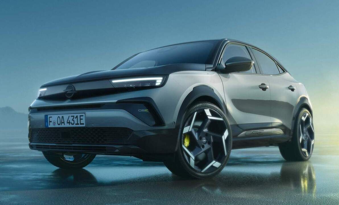 Опел начинает заказы на Mokka GSE