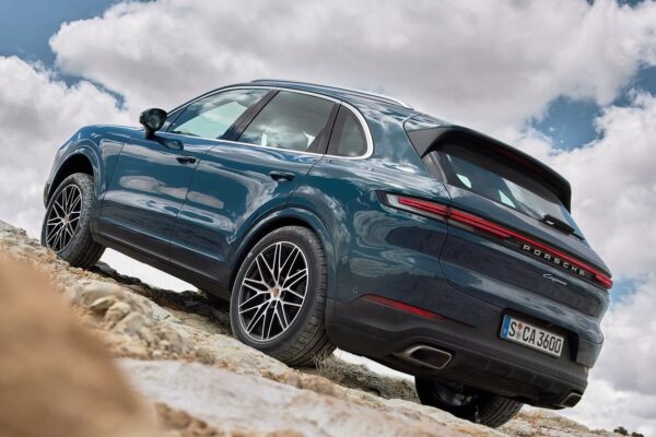 Porsche изменяет электрические планы: ведущий будущий внедорожник не будет электрическим