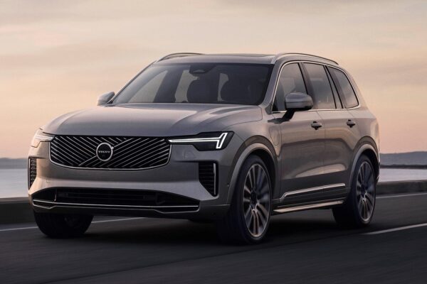 Volvo объявляет о выпуске 4 миллионов моделей, построенных на платформе SPA