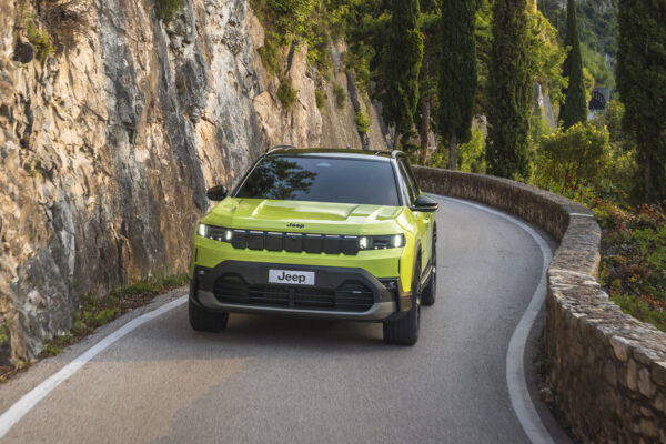 Jeep Compass: европейский дебют на выставке Tannistest, решающий шаг к автомобилю 2026 года