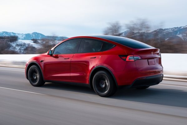 Автомобили, для которых зимние шины не являются обязательными. Правило дорожного кодекса 2025, что немногие знают