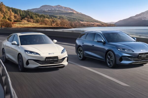 Две новые модели byD на SAB 2025: китайская альтернатива Skoda Superb IV и Passat Ehybrid