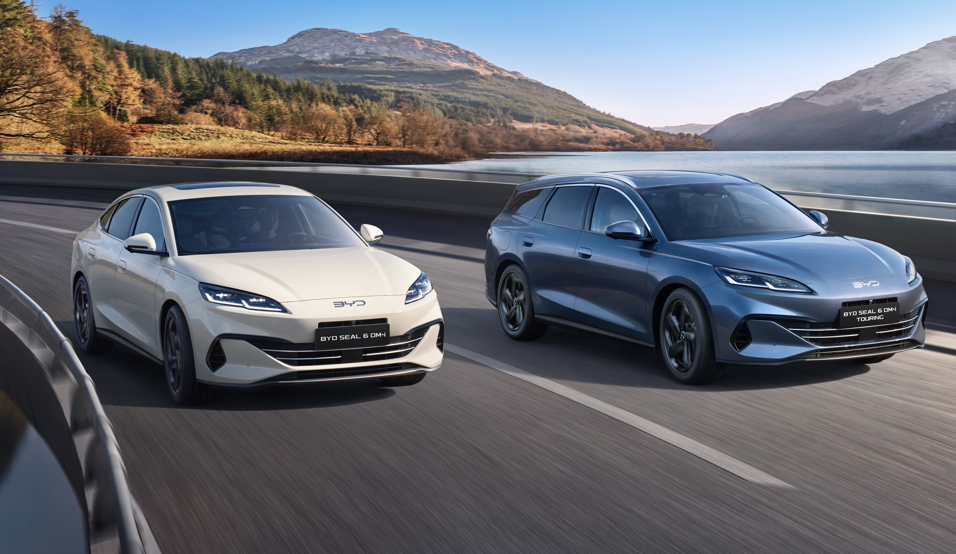 Две новые модели byD на SAB 2025: китайская альтернатива Skoda Superb IV и Passat Ehybrid
