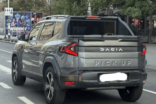 Новая модель Duster Pickup уже появляется на улицах Бухареста