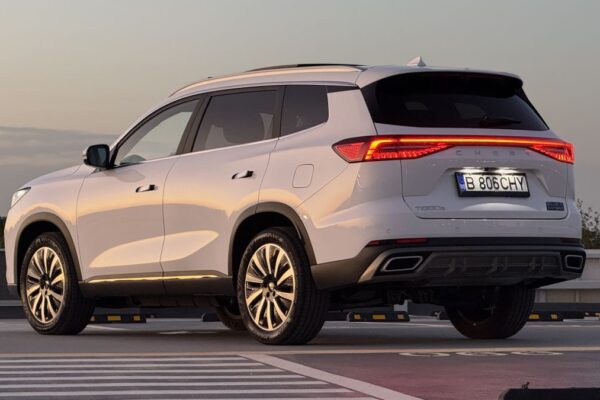 Chery Tiggo 8, китайская альтернатива таким освященным внедорожникам, как Skoda Kodiaq и Hyundai Santa Fe-Видео
