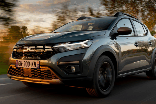 Dacia Sandero оставила французов в маске. Он превысил не только разрешенный законом предел, но и максимальную скорость, заявленную производителем.