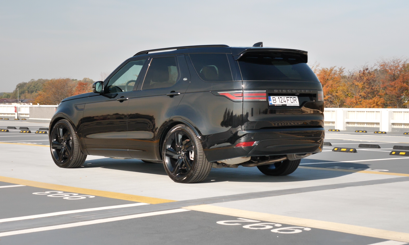 Новый Discovery 2025 года: роскошный внедорожник, созданный для семьи и приключений
