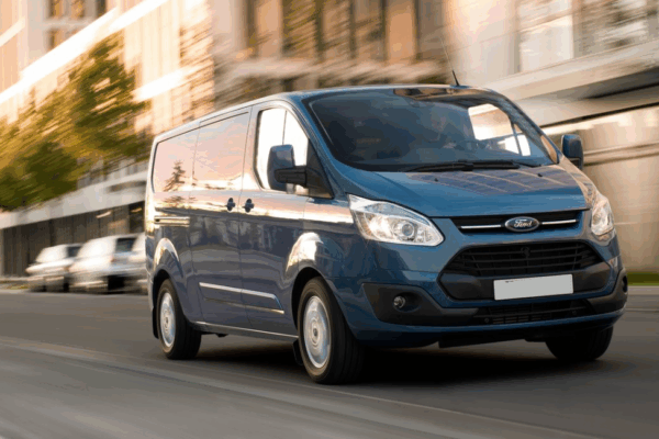 Фургон товаров, который вам разрешено водить с категорией B. Что устанавливает закон в 2025 году и каковы санкции