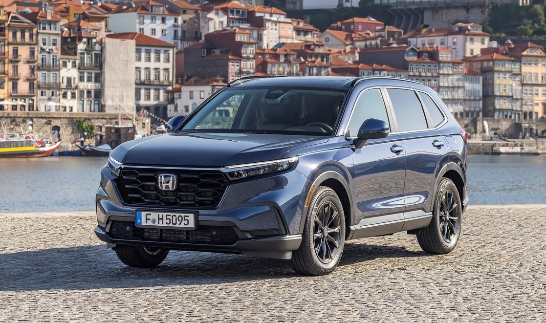 Honda CR‑V исполняется 30 лет, но она до сих пор не проявляет никаких признаков ухода на пенсию.
