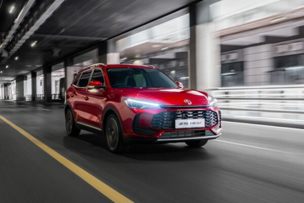 Китайский воспитание в силе: Dacia, Renault и Audi, оставленные в Европе