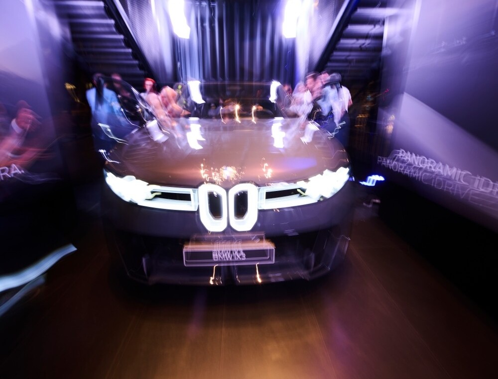 Новый BMW iX3 прибывает в Румынию с заявленной автономностью 805 км.
