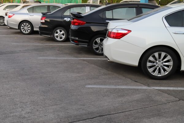 Столичная мэрия не может получать штрафы за парковку. В чем причина