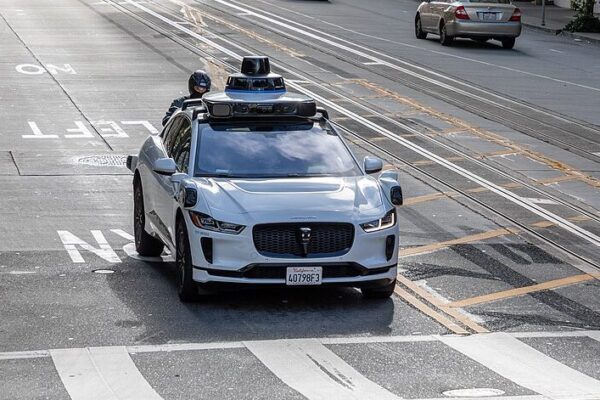 Waymo привезет в Европу беспилотные такси: дебют в Лондоне в 2026 году