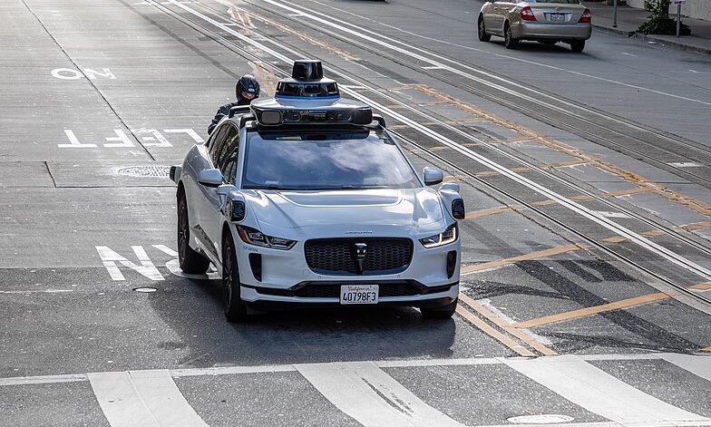 Waymo привезет в Европу беспилотные такси: дебют в Лондоне в 2026 году