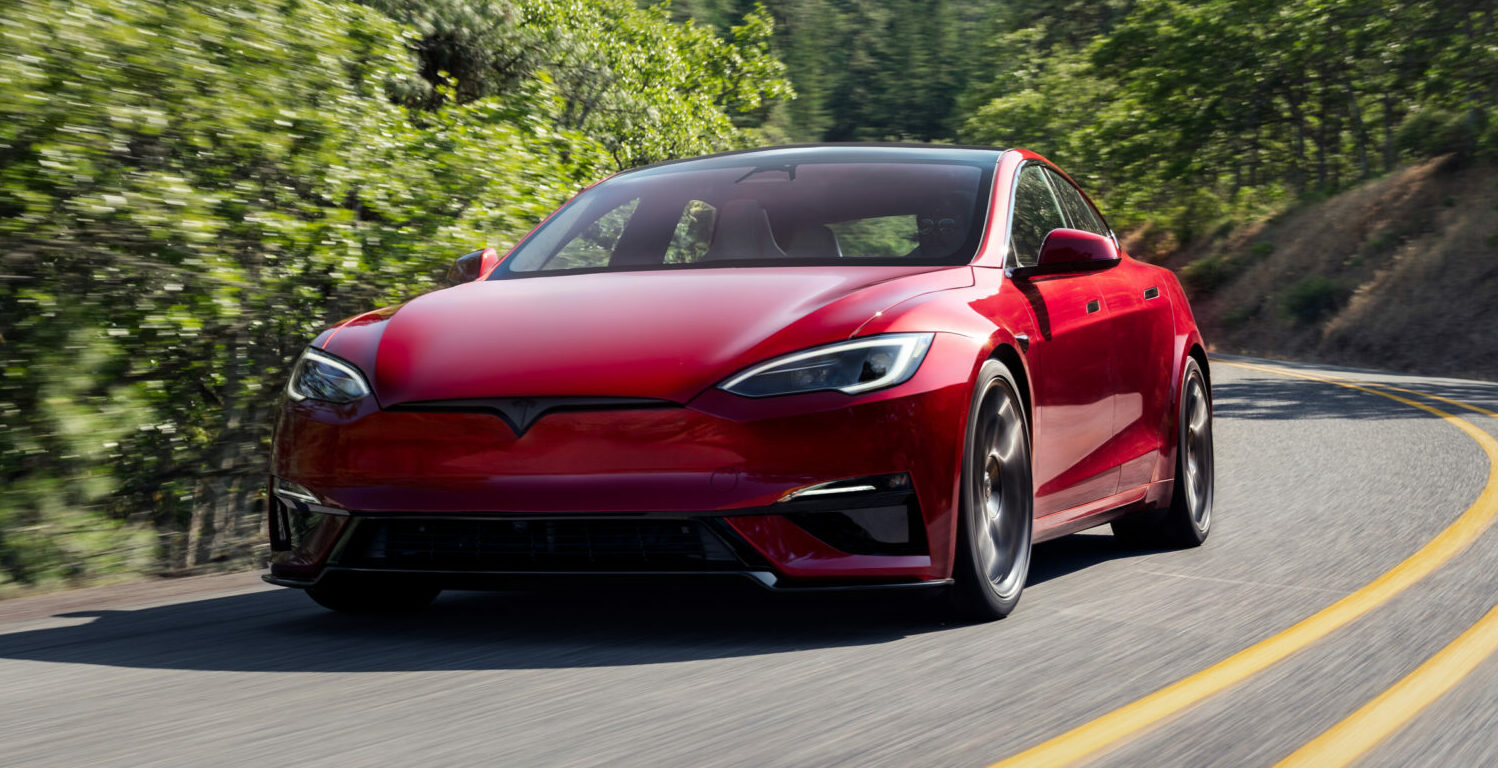 Tesla стала объектом нового расследования функционирования системы полного самоуправления