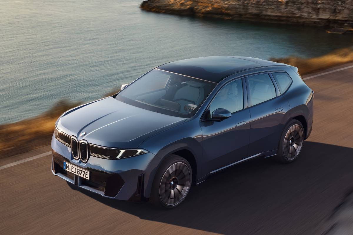 BMW iX3 проехал 1000 км без дозаправки