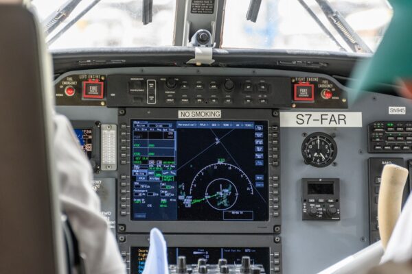 Как работает «Waze» пилотов самолетов? «Он меняет цвет в зависимости от расстояния»